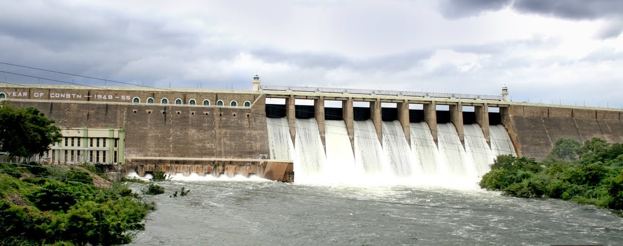 102 அடியை நெருங்கும் பவானிசாகர் அணை தயார் நிலையில் வருவாய் துறையினர்