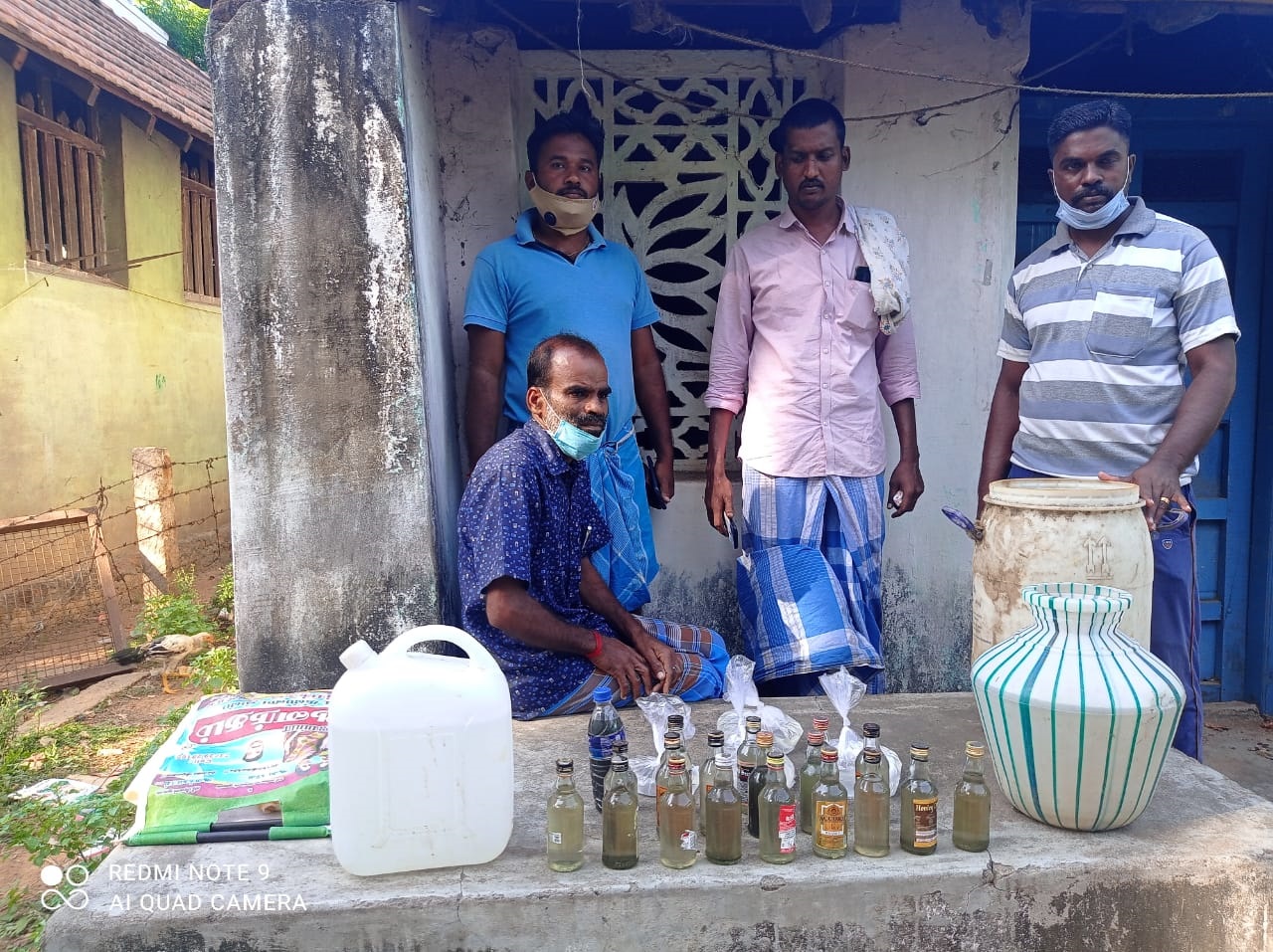 ஆலங்குடி அருகே சாராயம் விற்றவர் கைது.