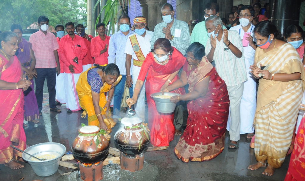 புதுக்கோட்டை மாவட்ட ஆட்சியரகத்தில் சமத்துவப் பொங்கல் மற்றும் சுற்றுலா கலைவிழா